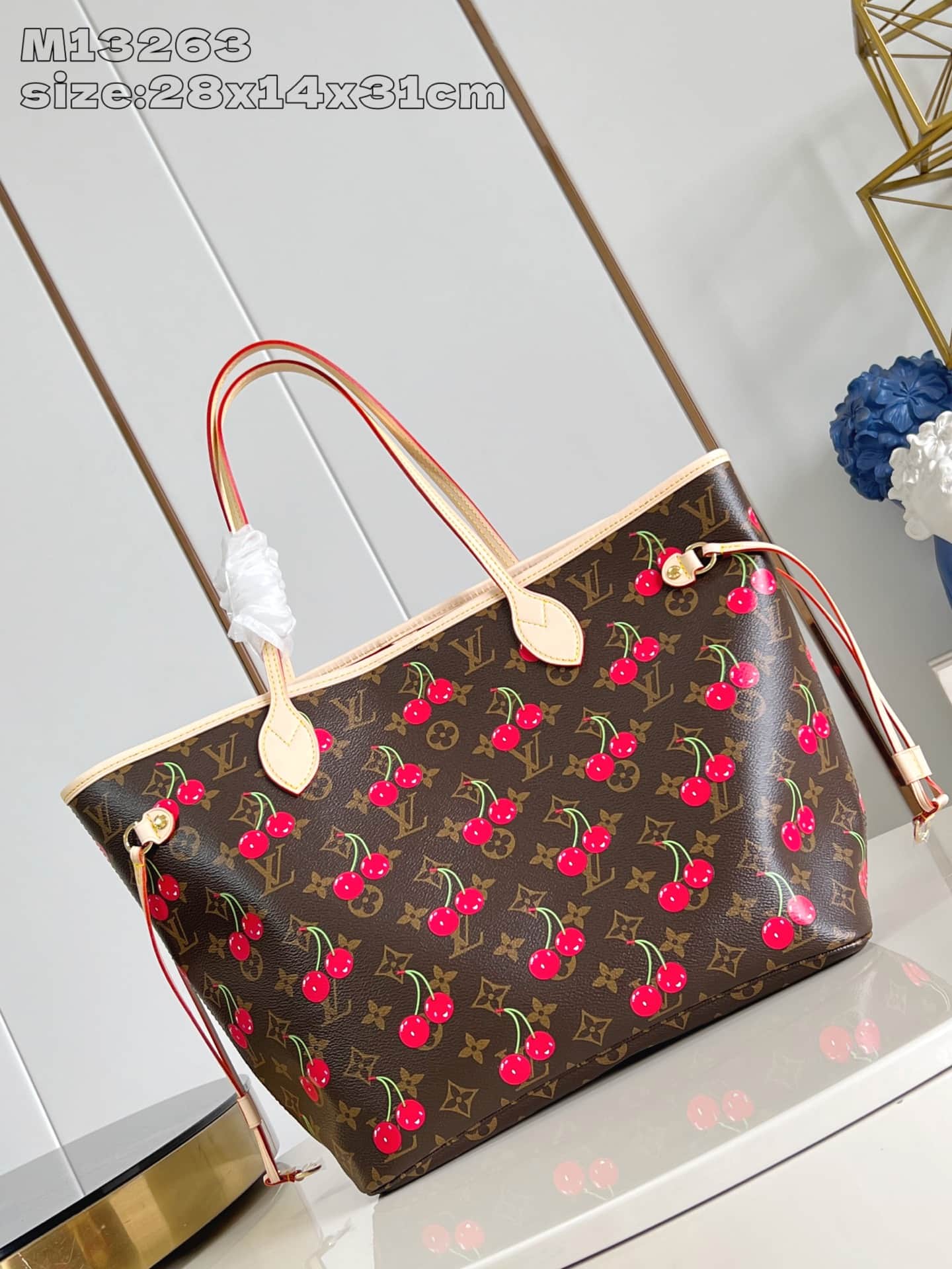 Louis Vuitton Neverfull MM Monogram cherry LB16568 (1)