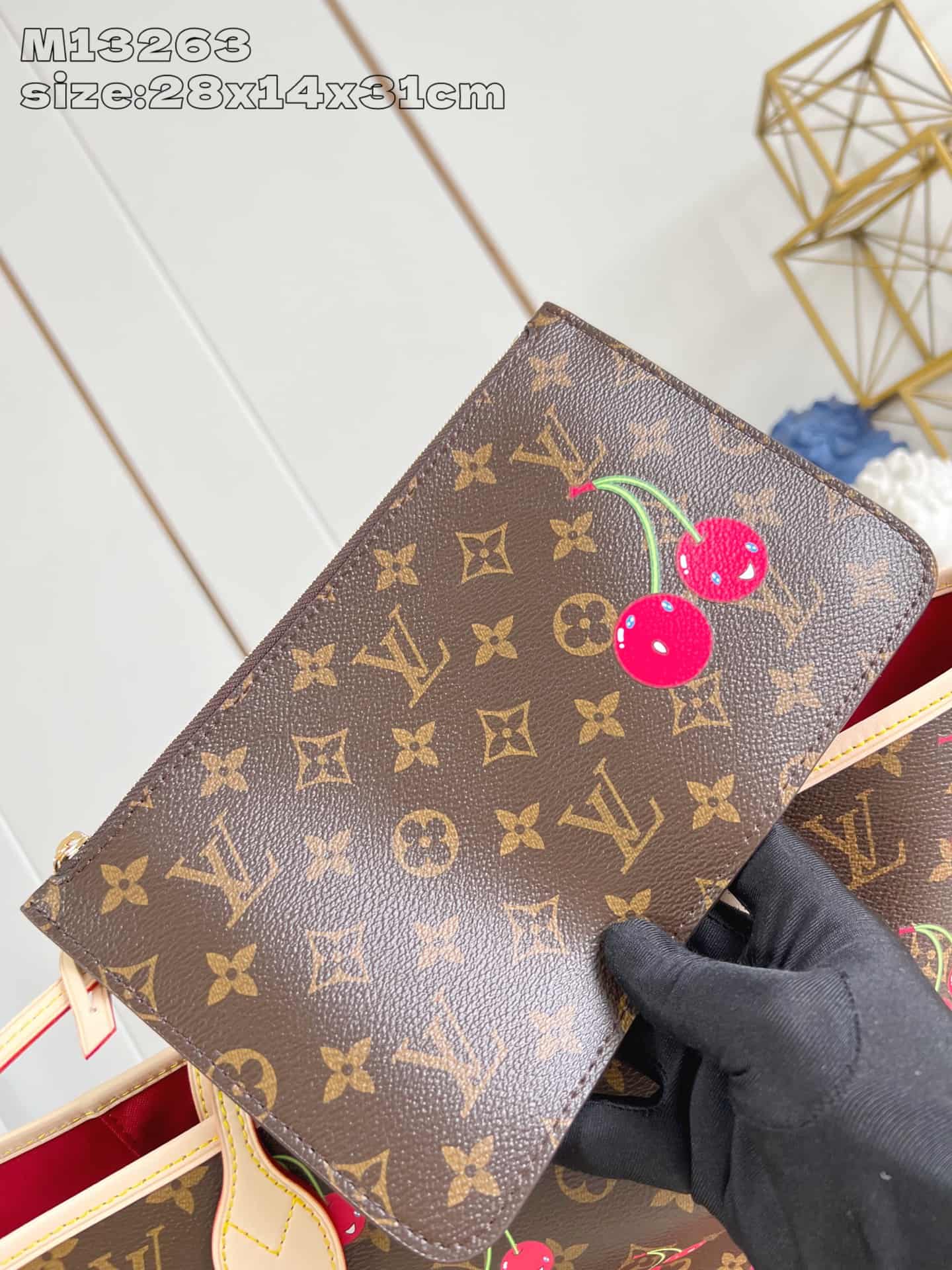 Louis Vuitton Neverfull MM Monogram cherry LB16568 (6)