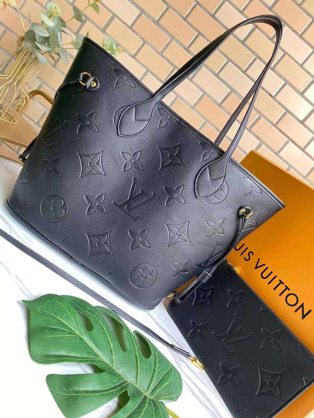 Louis Vuitton Neverfull monogram LB7058 (1)