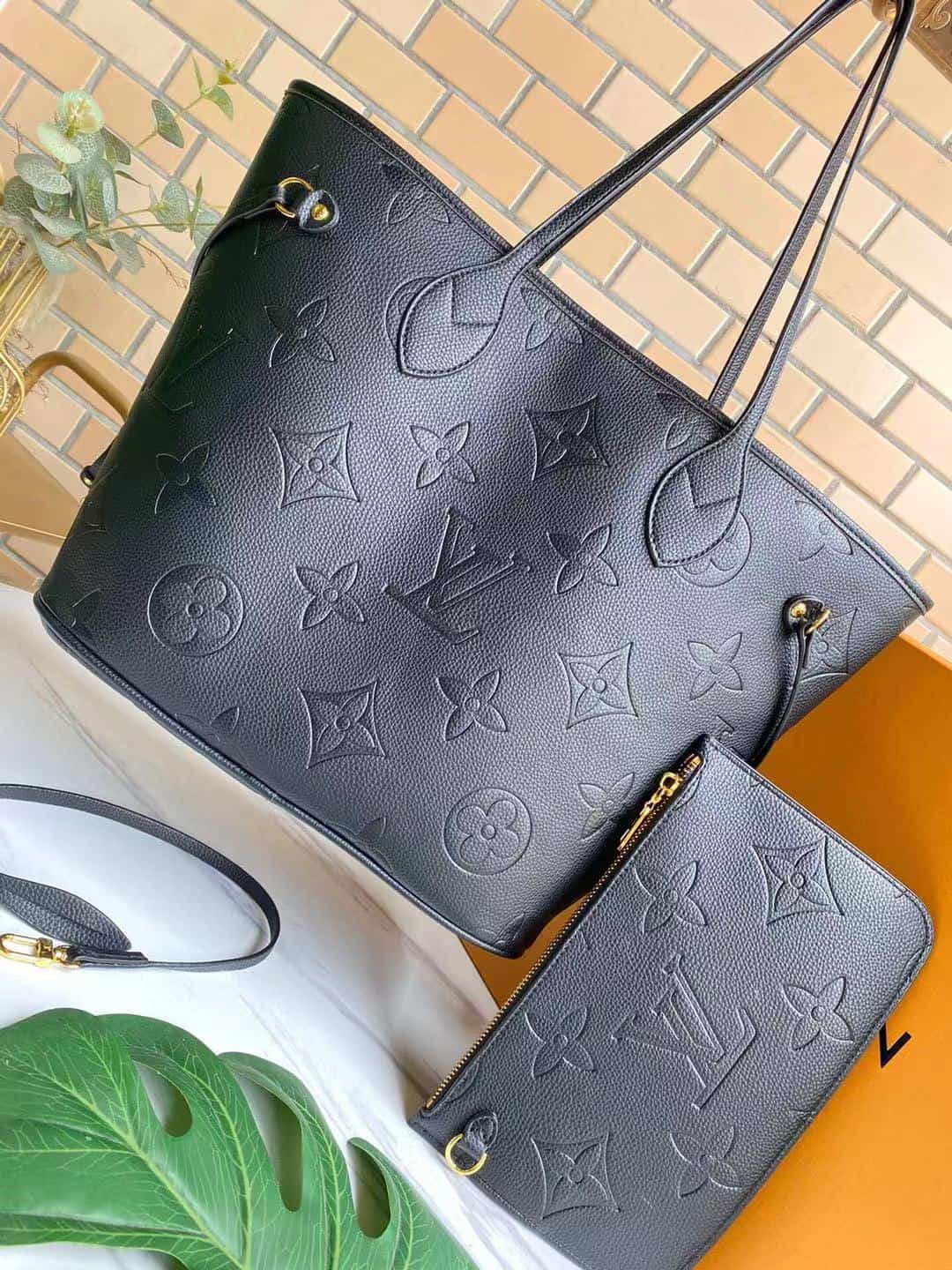 Louis Vuitton Neverfull monogram LB7058 (2)