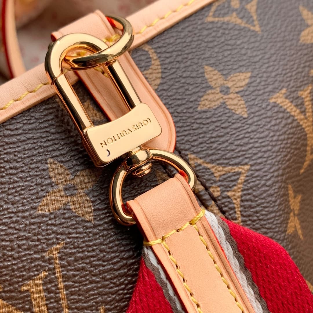 Louis Vuitton NeverfullGM Monogram LB22489 (3)