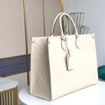 Louis Vuitton ONTHEGO GM Monogram Giant LB2225 (3)