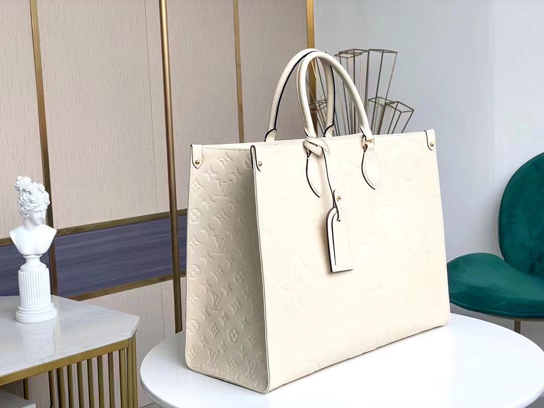 Louis Vuitton ONTHEGO GM Monogram Giant LB2225 (3)