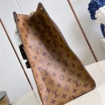 Louis Vuitton OnTheGo Voyage Monogram canvas LB11570 (4)