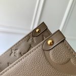 Louis Vuitton Onthego MM Monogram LB22520 (4)