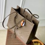 Louis Vuitton Onthego MM Monogram LB22520 (6)