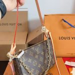 Louis Vuitton Pochette accessories Monogram LB2083 (4)