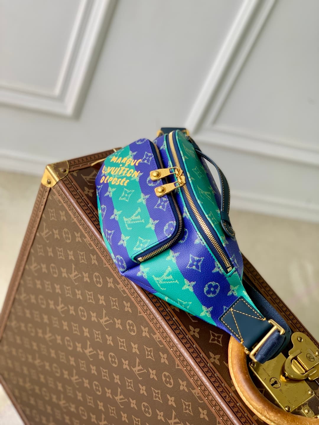 Louis Vuitton Rush Bumbag Monogram Heritage canvas LB22522 (2)