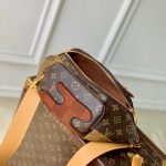Louis Vuitton Rush Bumbag Monogram Landscape canvas LB22537 (6)