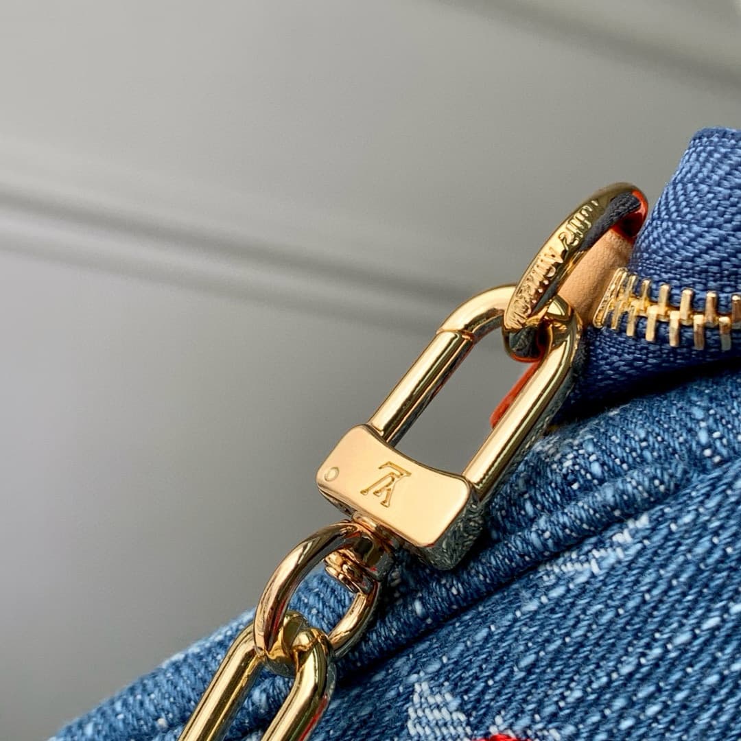 Louis Vuitton TM Pochette Accessoires Monogram cherry denim LB21798 (3)