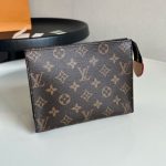 Louis Vuitton TOILETRY POUCH 19 LB4841 (2)