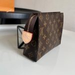 Louis Vuitton TOILETRY POUCH 19 LB4841 (6)