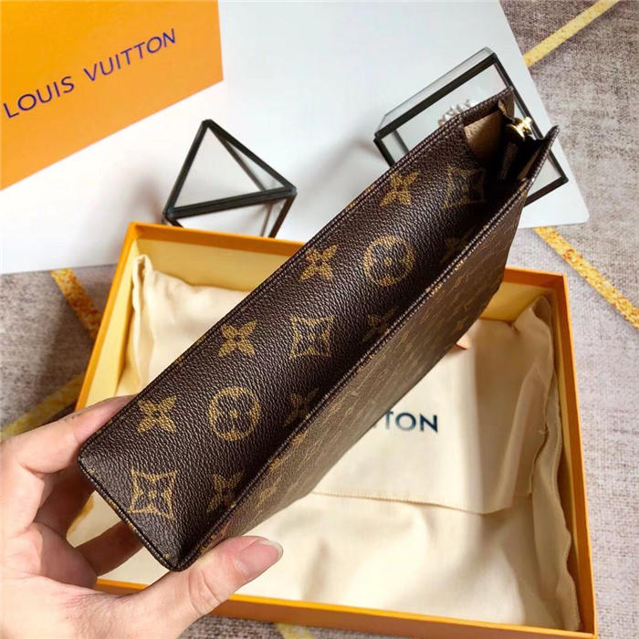 Louis Vuitton TOILETRY POUCH 26 LB4840 (4)
