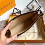 Louis Vuitton TOILETRY POUCH 26 LB4840 (5)