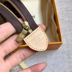 Louis Vuitton TOILETRY POUCH 26 LB4840 (6)