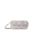 Louis Vuitton Wallet On Chain Ivy Embossed grained LB21757 (1)