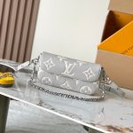 Louis Vuitton Wallet On Chain Ivy Embossed grained LB21757 (2)