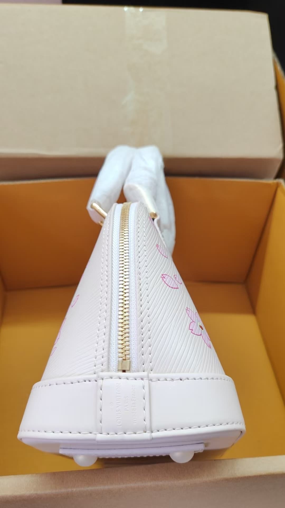 Louis Vuitton x Murakami Alma BB Epi grained LB16576 (3)