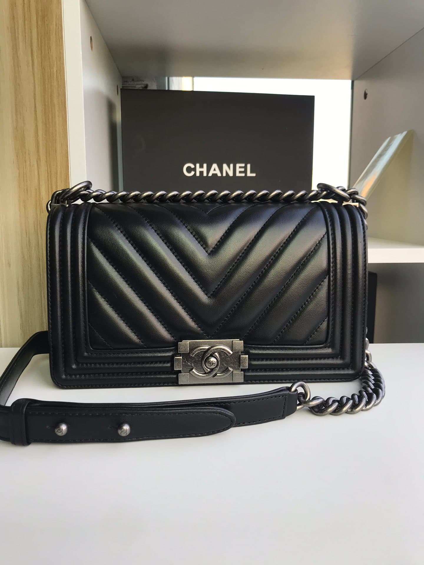 BOY Chanel Chevrons Pattern Lambskin LB23011 (1)