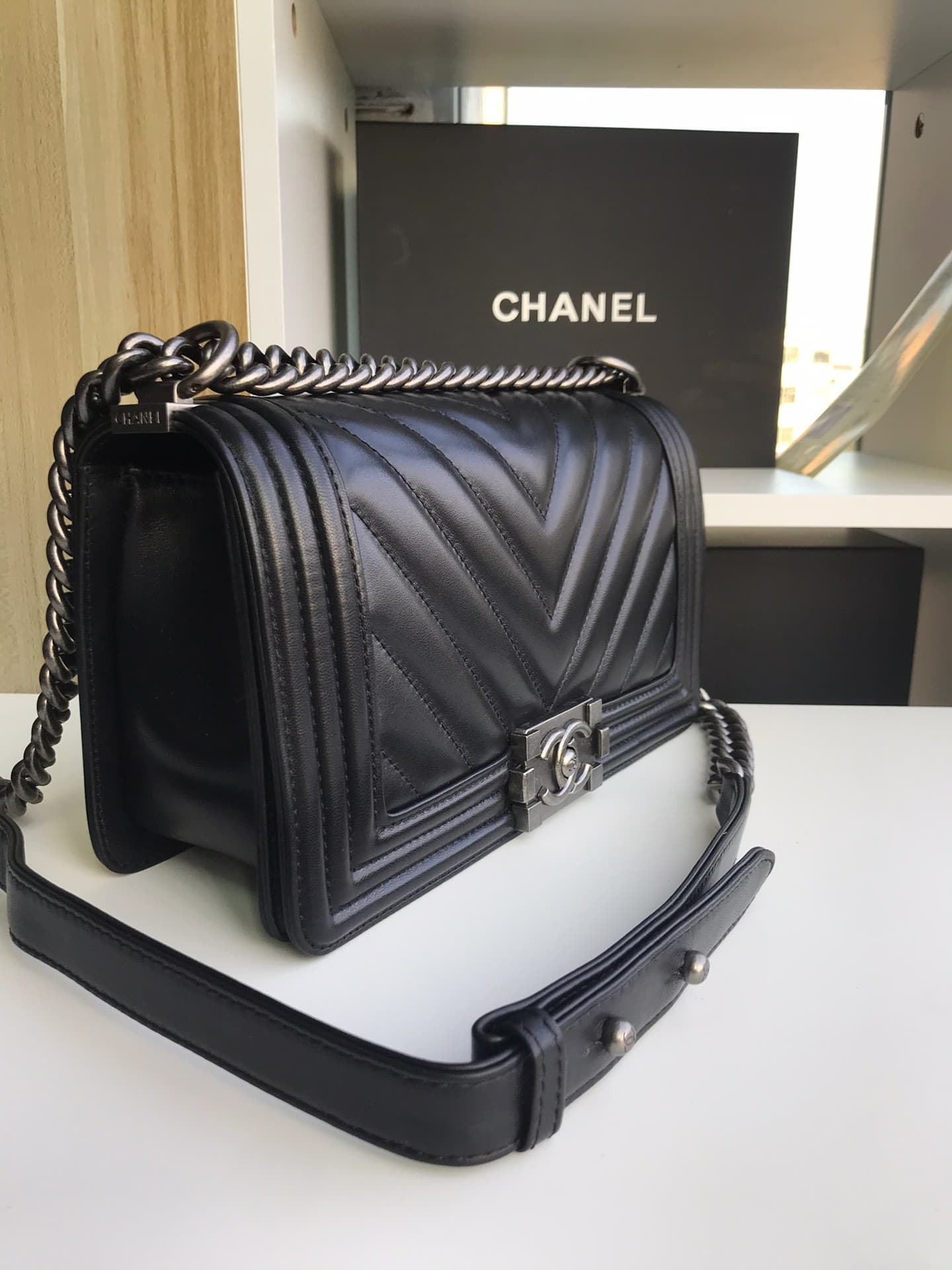 BOY Chanel Chevrons Pattern Lambskin LB23011 (3)