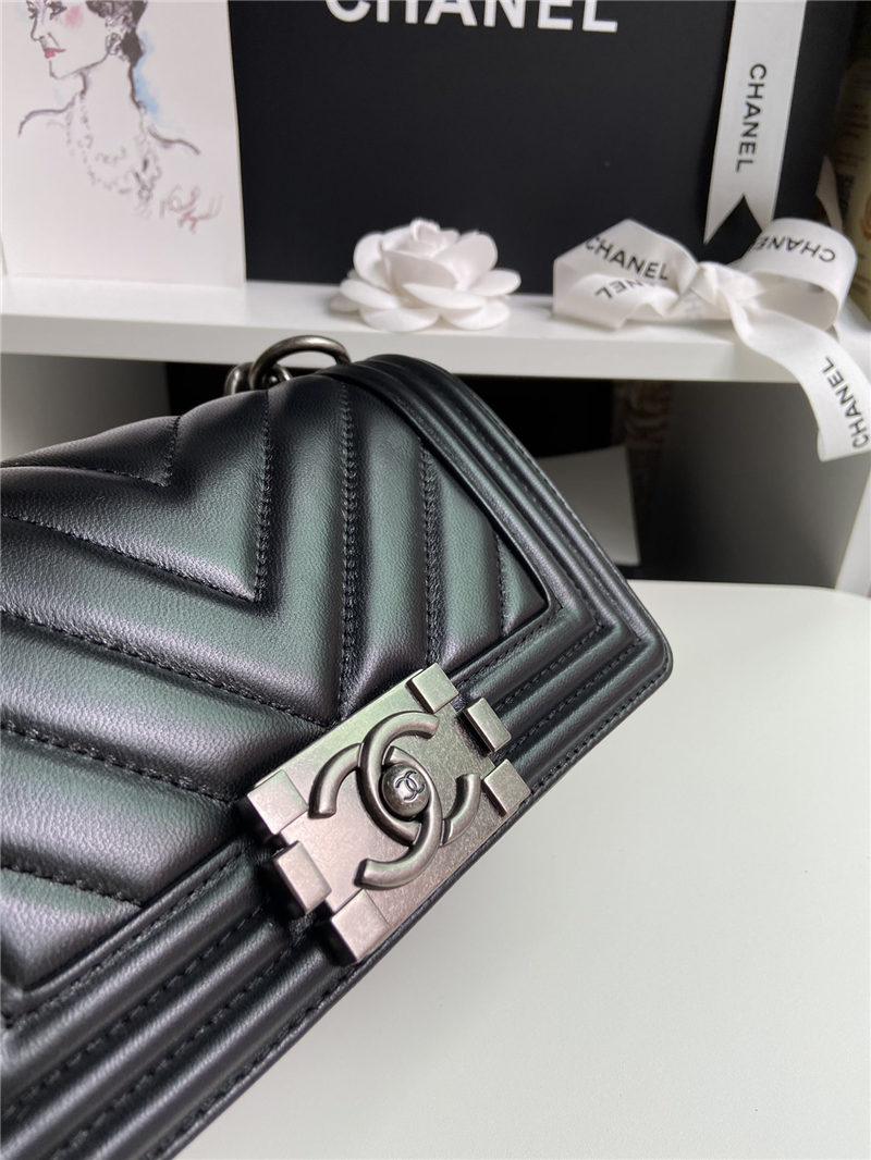 BOY Chanel Chevrons Pattern Lambskin LB3878 (2)