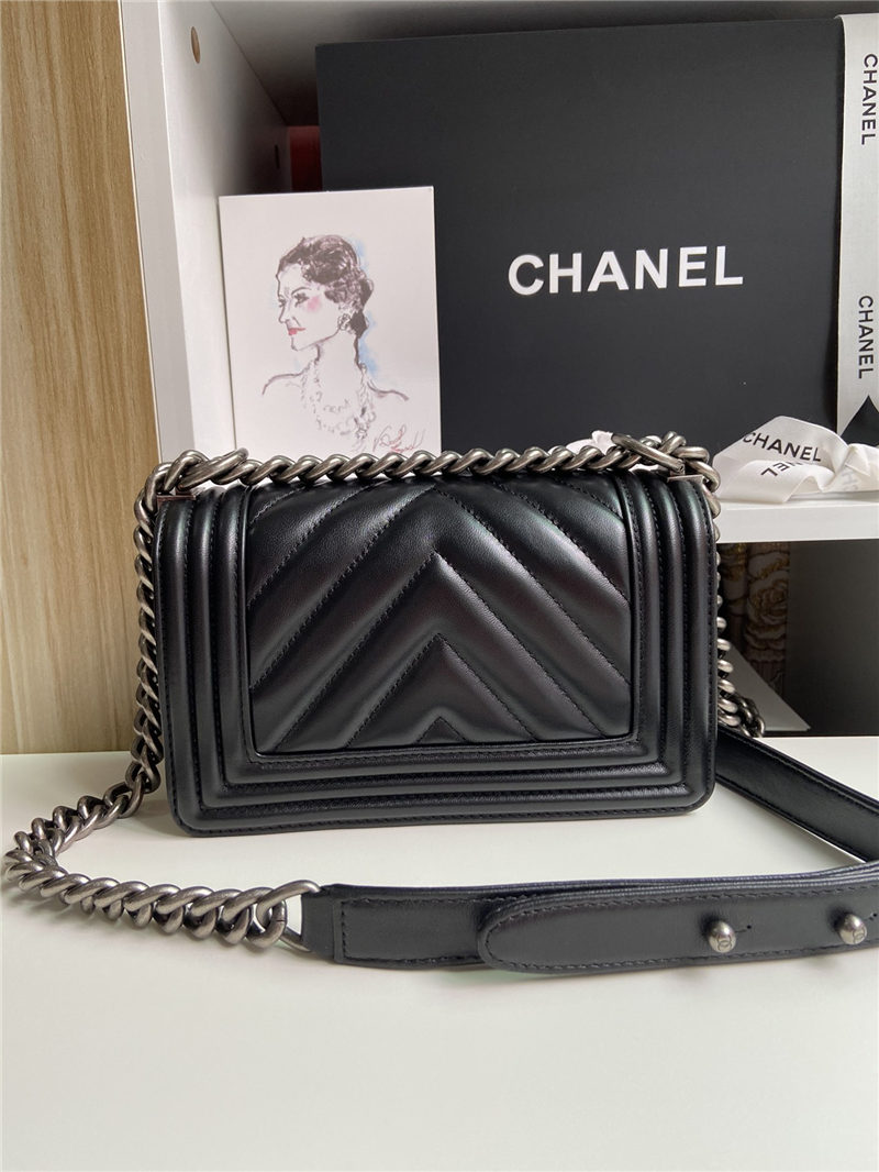 BOY Chanel Chevrons Pattern Lambskin LB3878 (3)