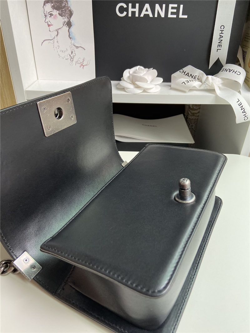 BOY Chanel Chevrons Pattern Lambskin LB3878 (5)