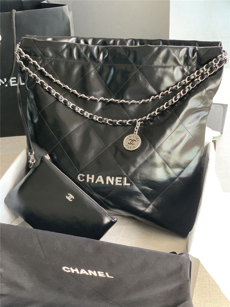 Chanel 22 LARGE HANDBAG Metallic Calfskin LB11610 (1)