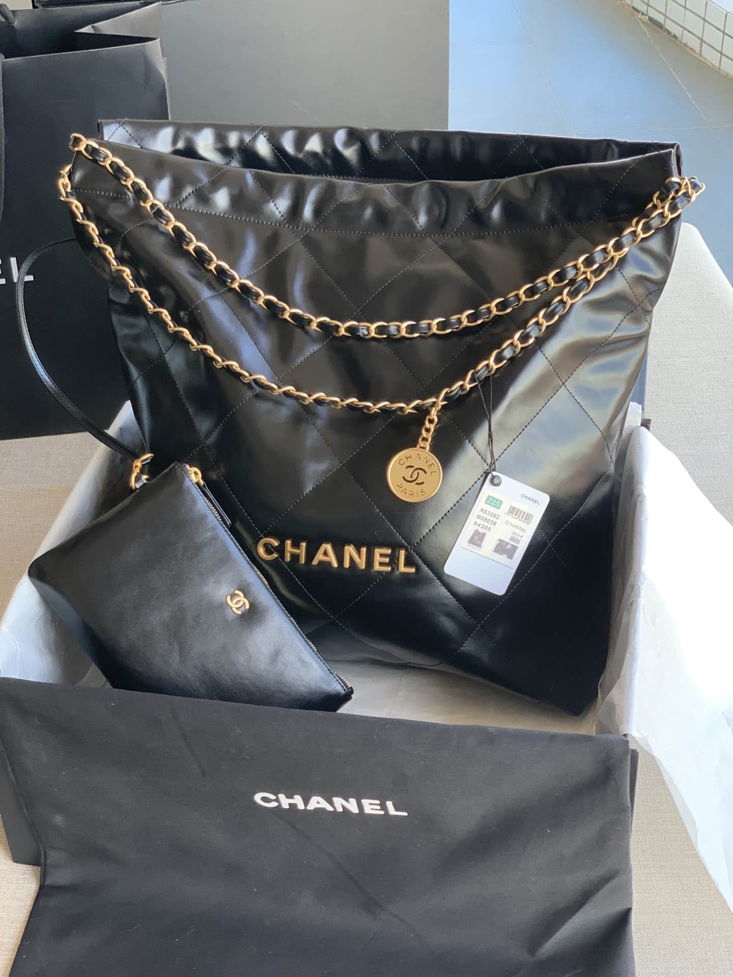 Chanel 22 LARGE HANDBAG Metallic Calfskin LB957 (1)
