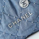 Chanel 22 MEDIUM HANDBAG Denim LB14530 (2)
