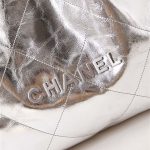 Chanel 22 MEDIUM HANDBAG Metallic Calfskin LB14526 (2)