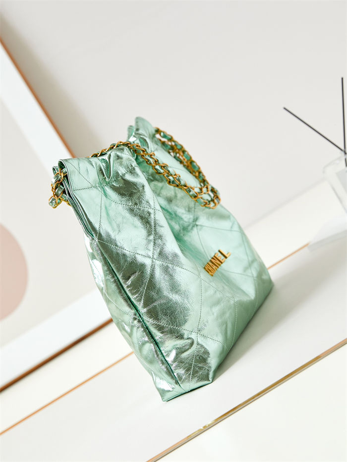 Chanel 22 MEDIUM HANDBAG Metallic Calfskin LB14527 (6)