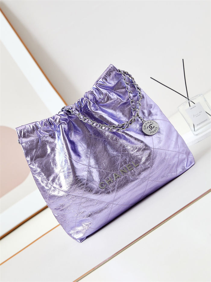 Chanel 22 MEDIUM HANDBAG Metallic Calfskin LB14528 (1)