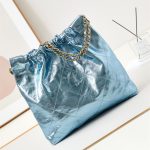 Chanel 22 MEDIUM HANDBAG Metallic Calfskin LB14529 (5)