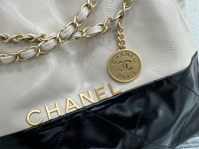 Chanel 22 MEDIUM HANDBAG Patchwork Shiny Calfskin LB893 (5)