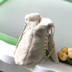 Chanel 22 MEDIUM HANDBAG Shearling Lambskin LB15668 (4)