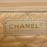 Chanel 22 MEDIUM HANDBAG Shiny Calfskin LB10346 (6)