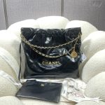 Chanel 22 MEDIUM HANDBAG Shiny Calfskin LB16298 (1)
