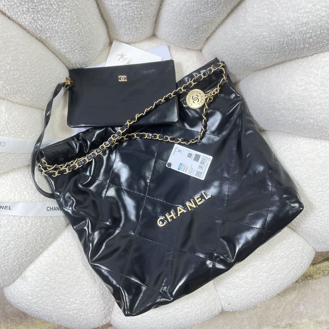 Chanel 22 MEDIUM HANDBAG Shiny Calfskin LB16298 (4)