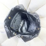 Chanel 22 MEDIUM HANDBAG Shiny Calfskin LB16298 (5)