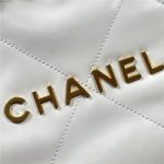 Chanel 22 MEDIUM HANDBAG Shiny Calfskin LB9808 (6)