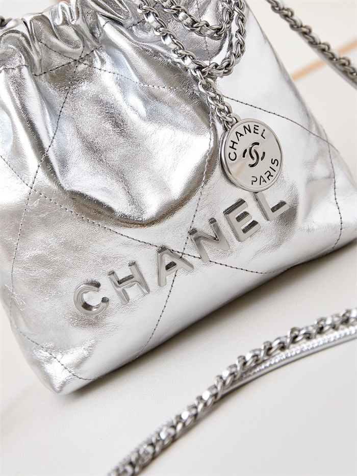 Chanel 22 MINI HANDBAG Metallic Calfskin LB14507 (2)