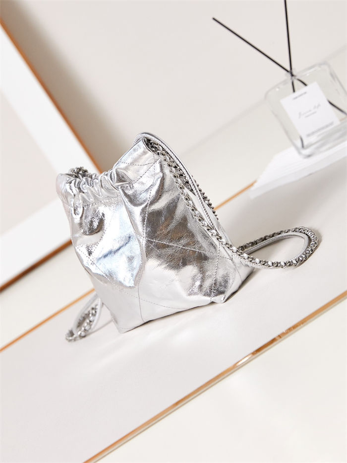 Chanel 22 MINI HANDBAG Metallic Calfskin LB14507 (3)