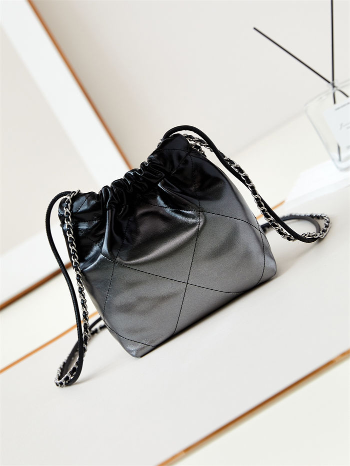 Chanel 22 MINI HANDBAG Patent Gradient Calfskin LB14505 (5)