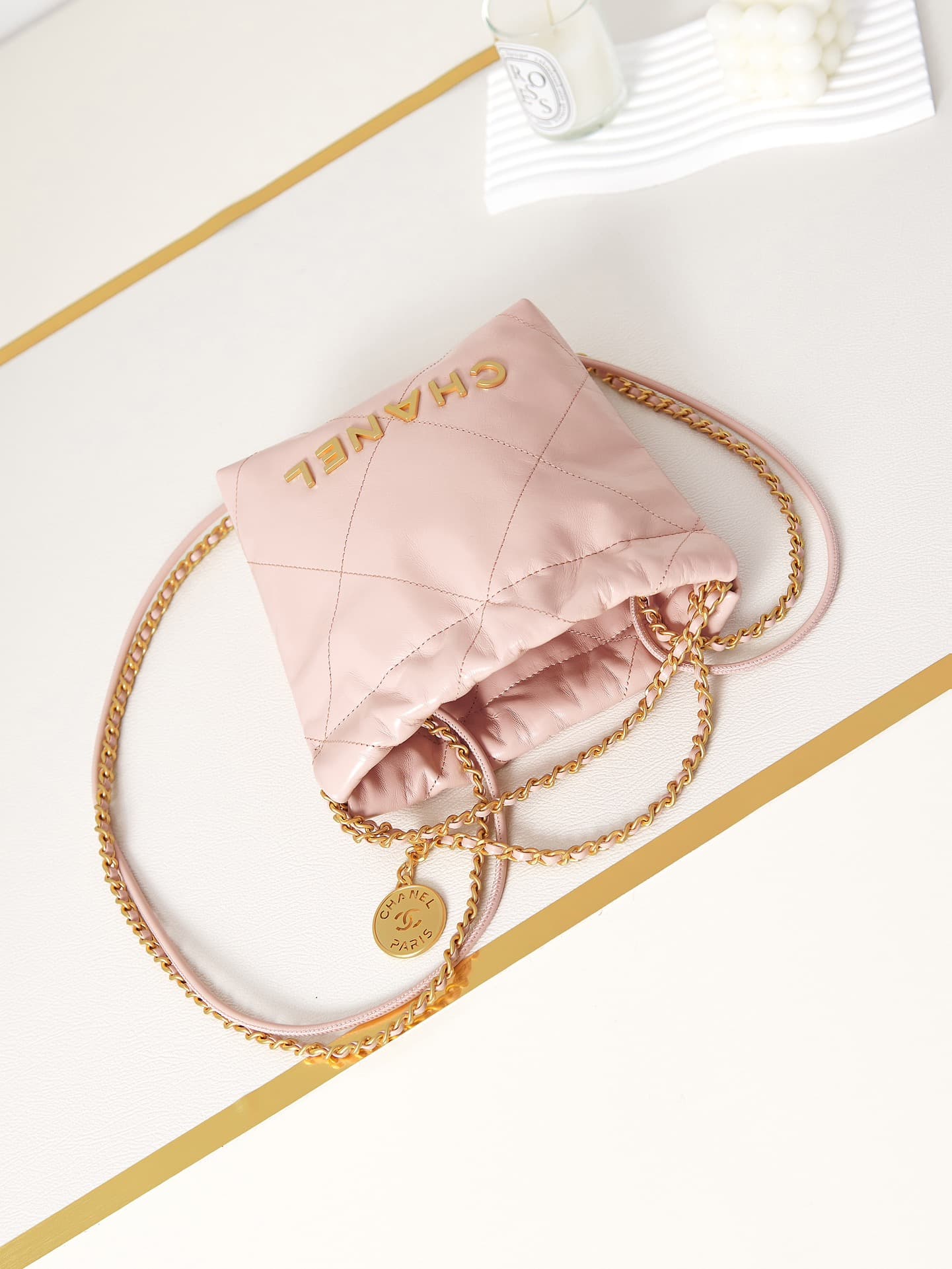 Chanel 22 MINI HANDBAG Shiny Calfskin LB10706 (6)