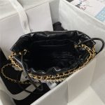 Chanel 22 MINI HANDBAG Shiny Calfskin LB11216 (4)