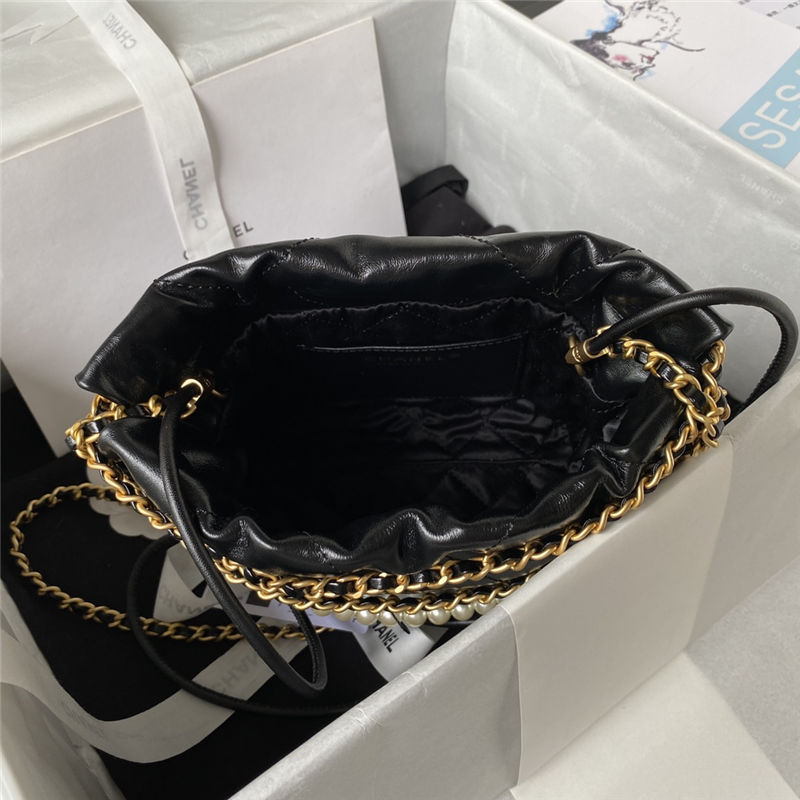 Chanel 22 MINI HANDBAG Shiny Calfskin LB11216 (4)