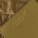 Chanel 22 MINI HANDBAG Shiny Calfskin LB12907 (2)