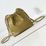 Chanel 22 MINI HANDBAG Shiny Calfskin LB12907 (5)