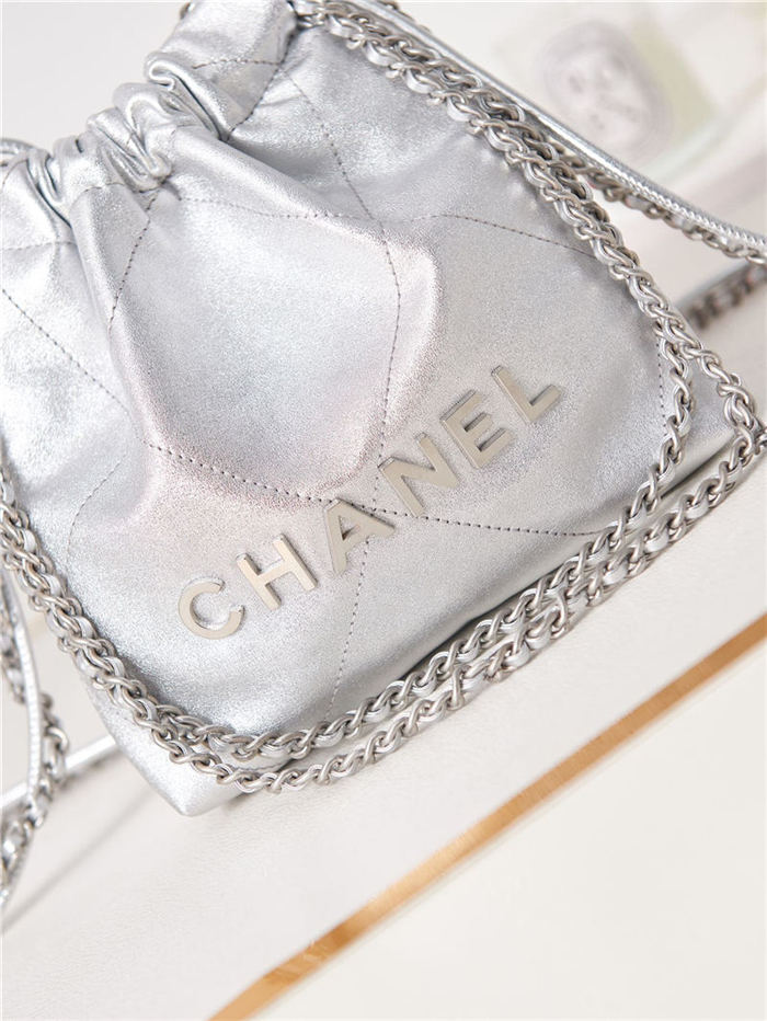 Chanel 22 MINI HANDBAG Shiny Calfskin LB13328 (2)